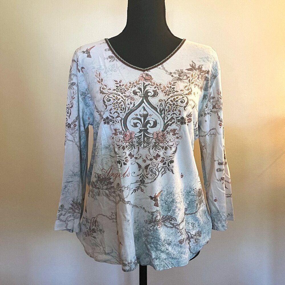 Extremely Unique 100% Cotton Long Sleeve V-Neck Shirt with Humming Bird Design